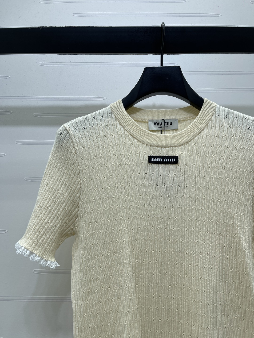 Women's short sleeves